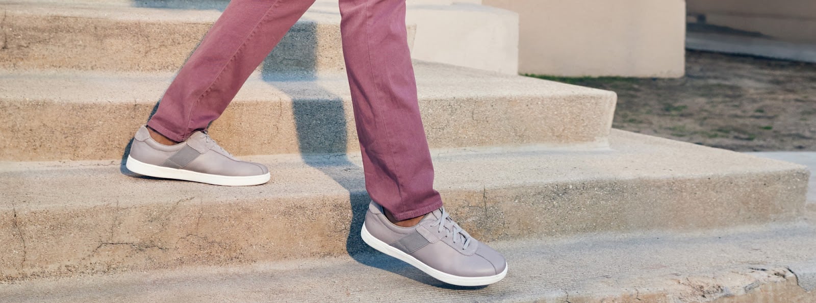 How to Buy Comfortable Sneakers for Wide Feet